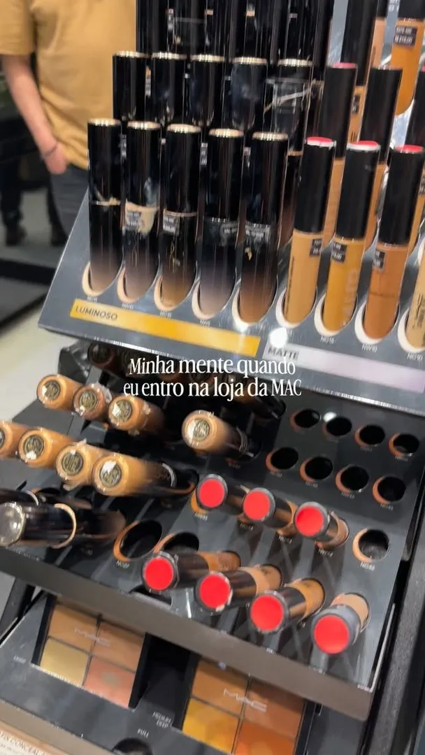Só uma olhadinha na MAC Cosmetics
